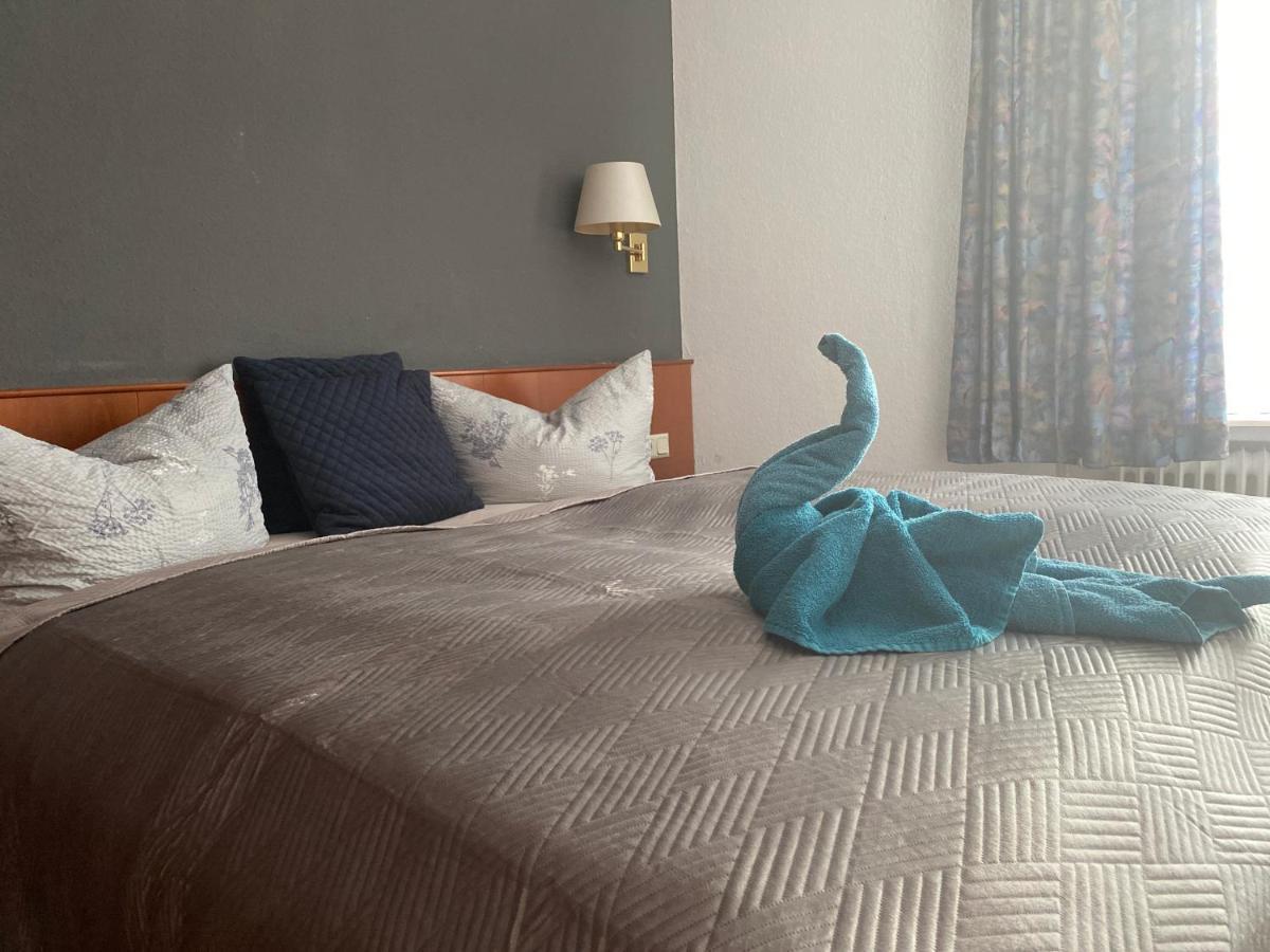 Hotel Oberledinger Hof Leer Bagian luar foto