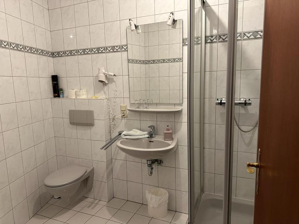 Hotel Oberledinger Hof Leer Bagian luar foto