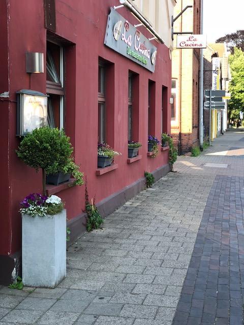 Hotel Oberledinger Hof Leer Bagian luar foto
